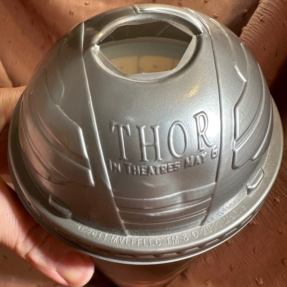 Rare Thor movie Loki hologram 7-11 slurpee cup - Picture 6 of 6